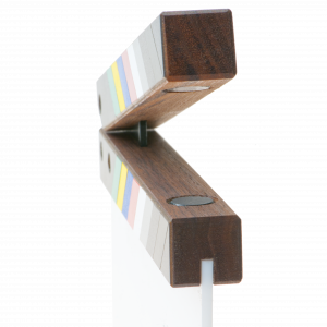 Magnet Detail, Insert Color Clapper
